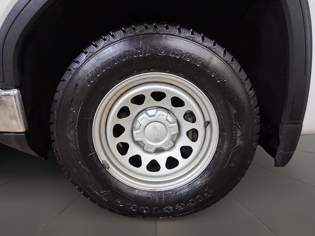 2022 GMC New Sierra 1500 Double Cab 4x4 Double Cab Standard Box 4WD Base in Stratford, Ontario - 6 - w1024h768px