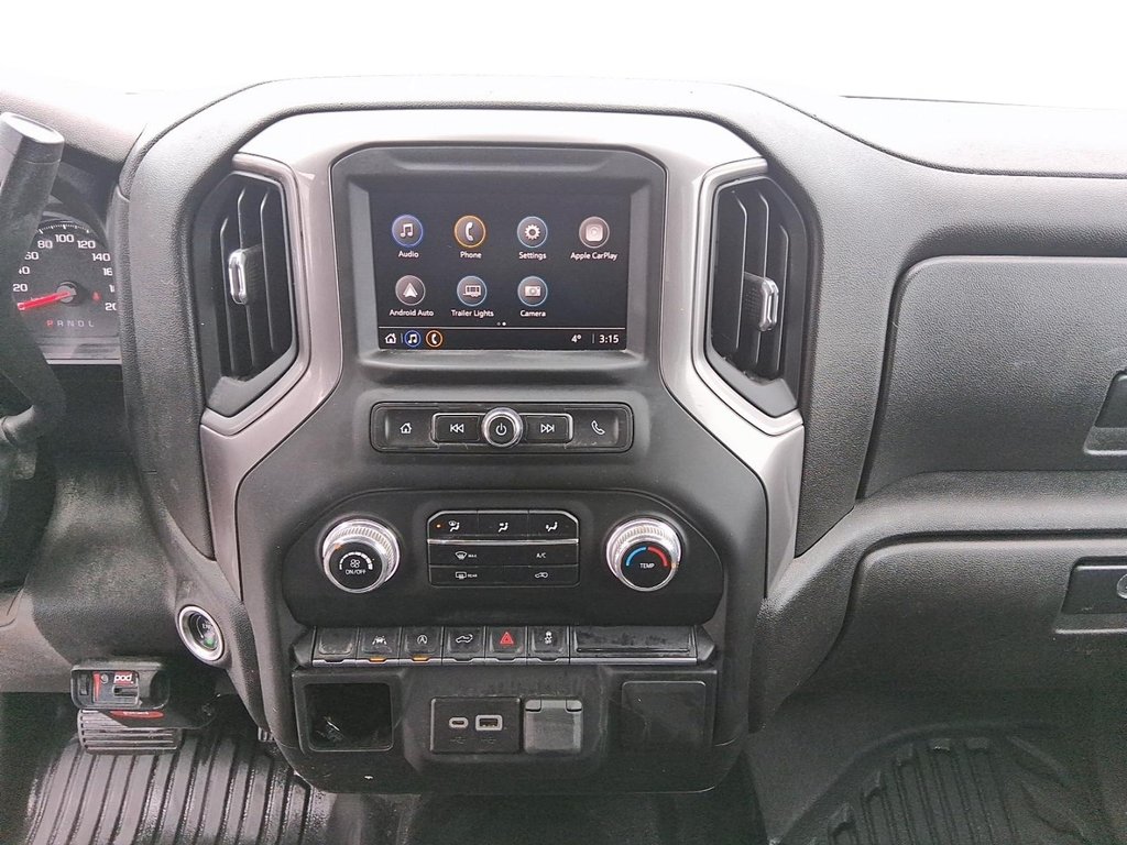 2022 GMC New Sierra 1500 Double Cab 4x4 Double Cab Standard Box 4WD Base in Stratford, Ontario - 15 - w1024h768px