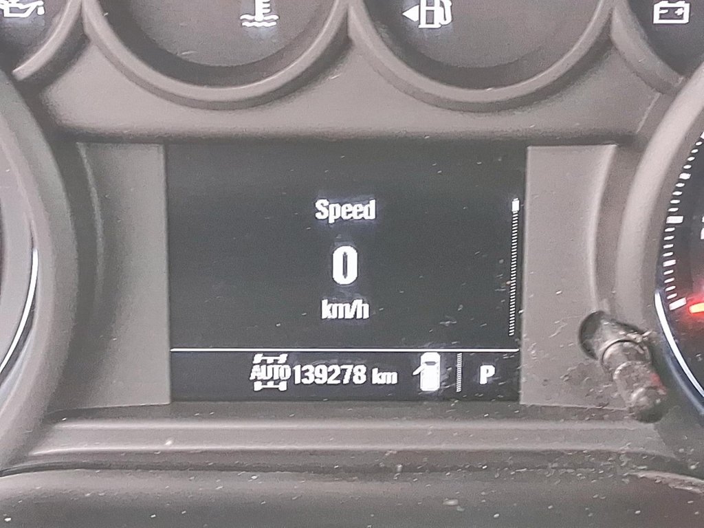 2022 GMC New Sierra 1500 Double Cab 4x4 Double Cab Standard Box 4WD Base in Stratford, Ontario - 13 - w1024h768px