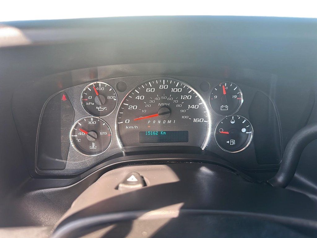 2022 GMC Savana Cargo 2500 135wb 2WD in Stratford, Ontario - 13 - w1024h768px