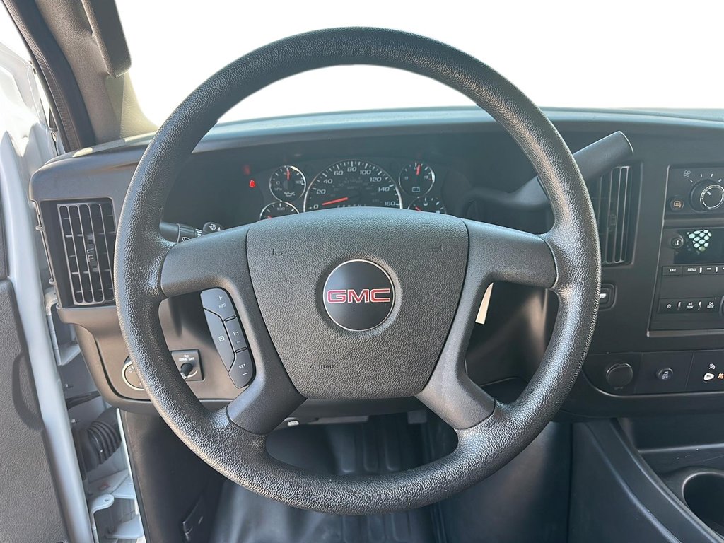 2023 GMC Savana Cargo 2500 135wb 2WD in Stratford, Ontario - 11 - w1024h768px
