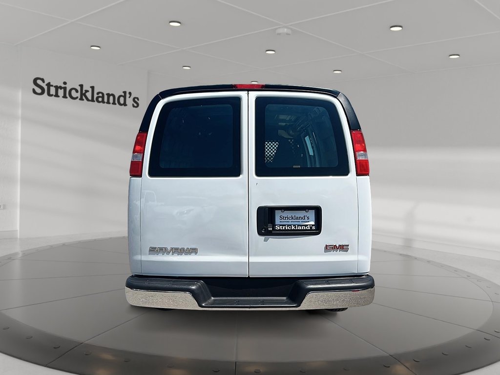 2023 GMC Savana Cargo 2500 135wb 2WD in Stratford, Ontario - 3 - w1024h768px