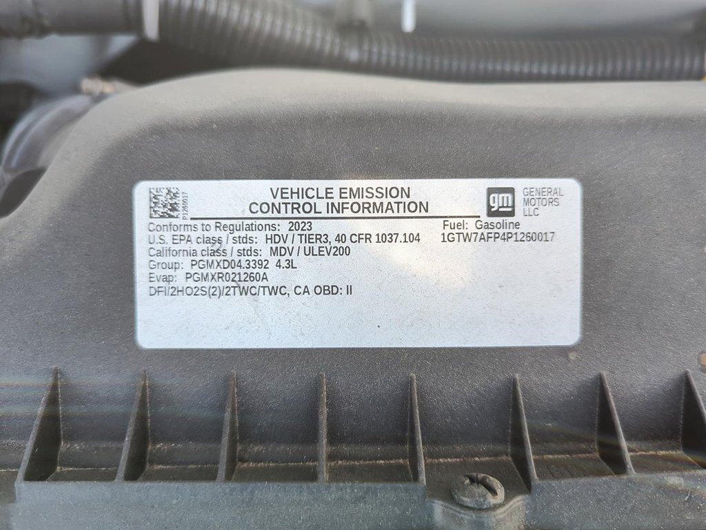 2023 GMC Savana Cargo 2500 135wb 2WD in Stratford, Ontario - 6 - w1024h768px