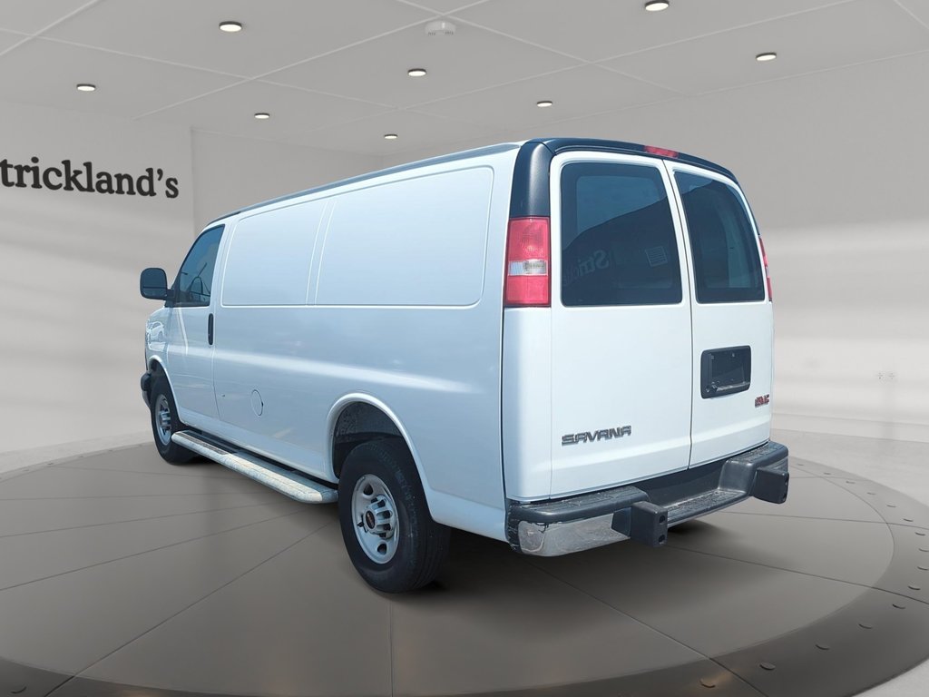 2023 GMC Savana Cargo 2500 135wb 2WD in Stratford, Ontario - 4 - w1024h768px