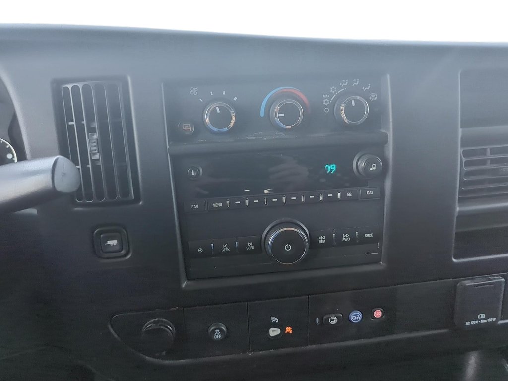 2023 GMC Savana Cargo 2500 135wb 2WD in Stratford, Ontario - 16 - w1024h768px