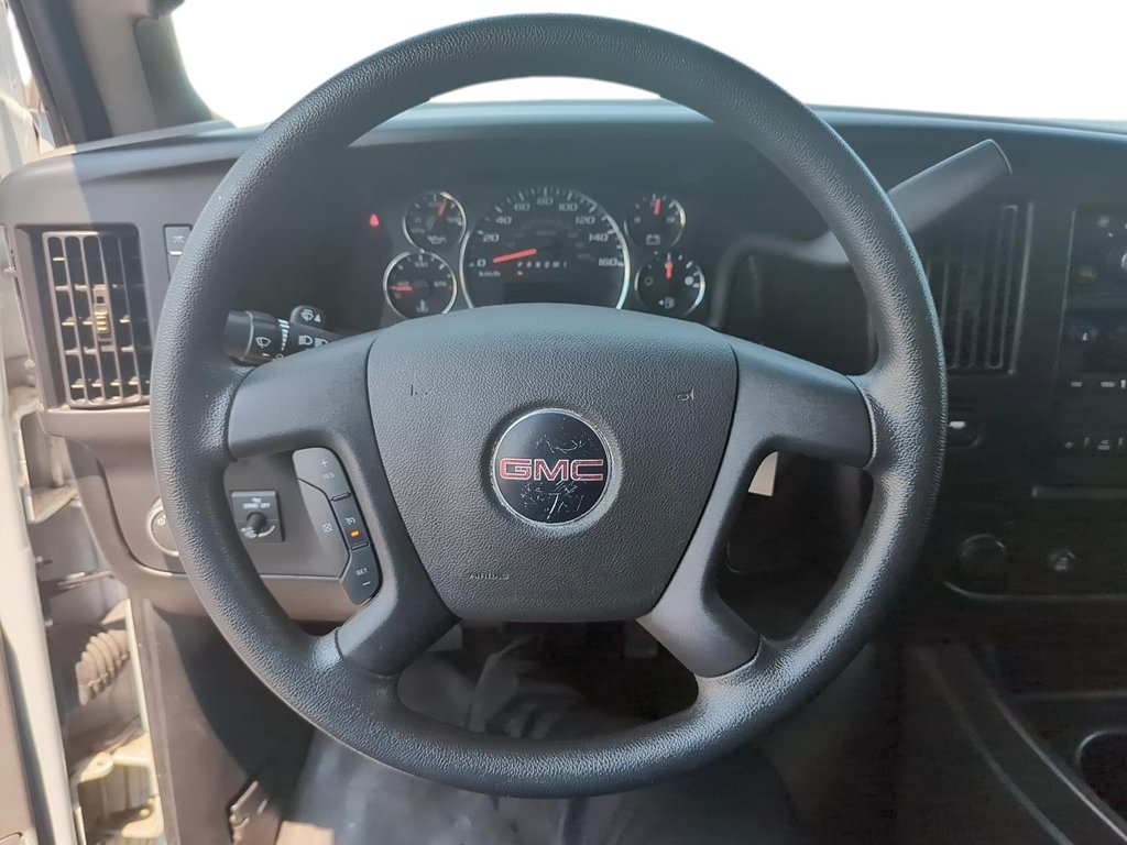 2023 GMC Savana Cargo 2500 135wb 2WD in Stratford, Ontario - 9 - w1024h768px