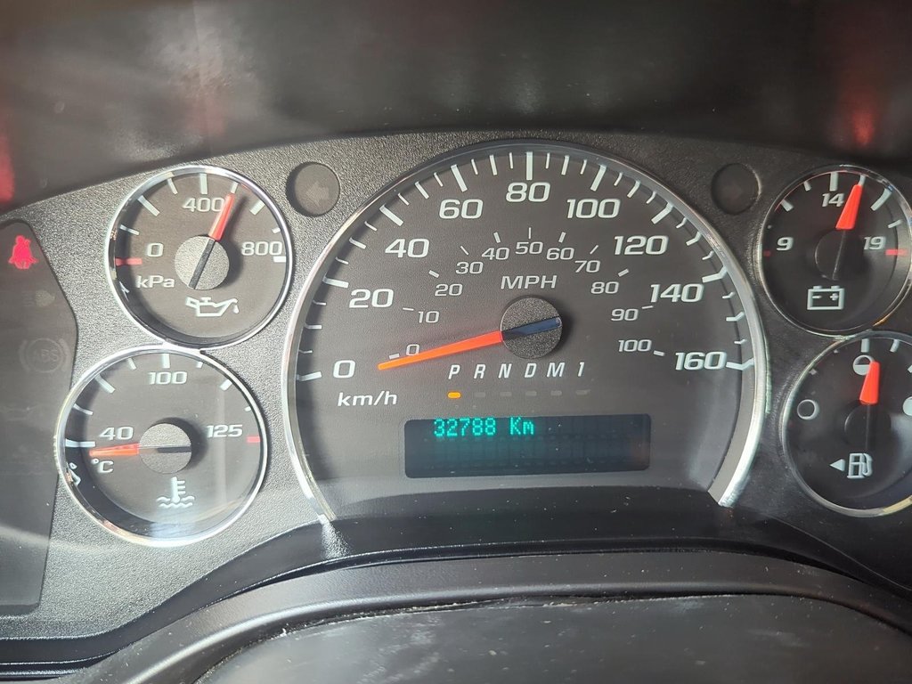 2023 GMC Savana Cargo 2500 135wb 2WD in Stratford, Ontario - 10 - w1024h768px
