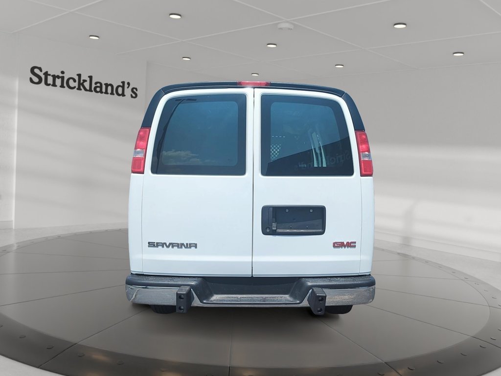 2023 GMC Savana Cargo 2500 135wb 2WD in Stratford, Ontario - 3 - w1024h768px