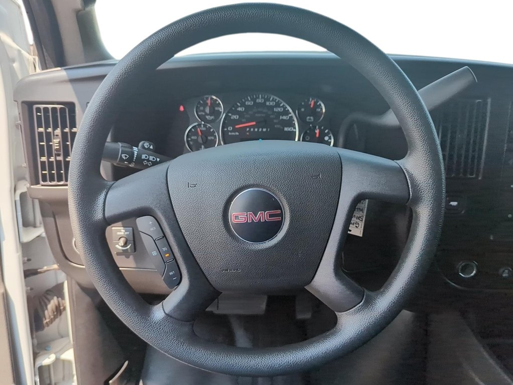 2023 GMC Savana Cargo 2500 135wb 2WD in Stratford, Ontario - 12 - w1024h768px