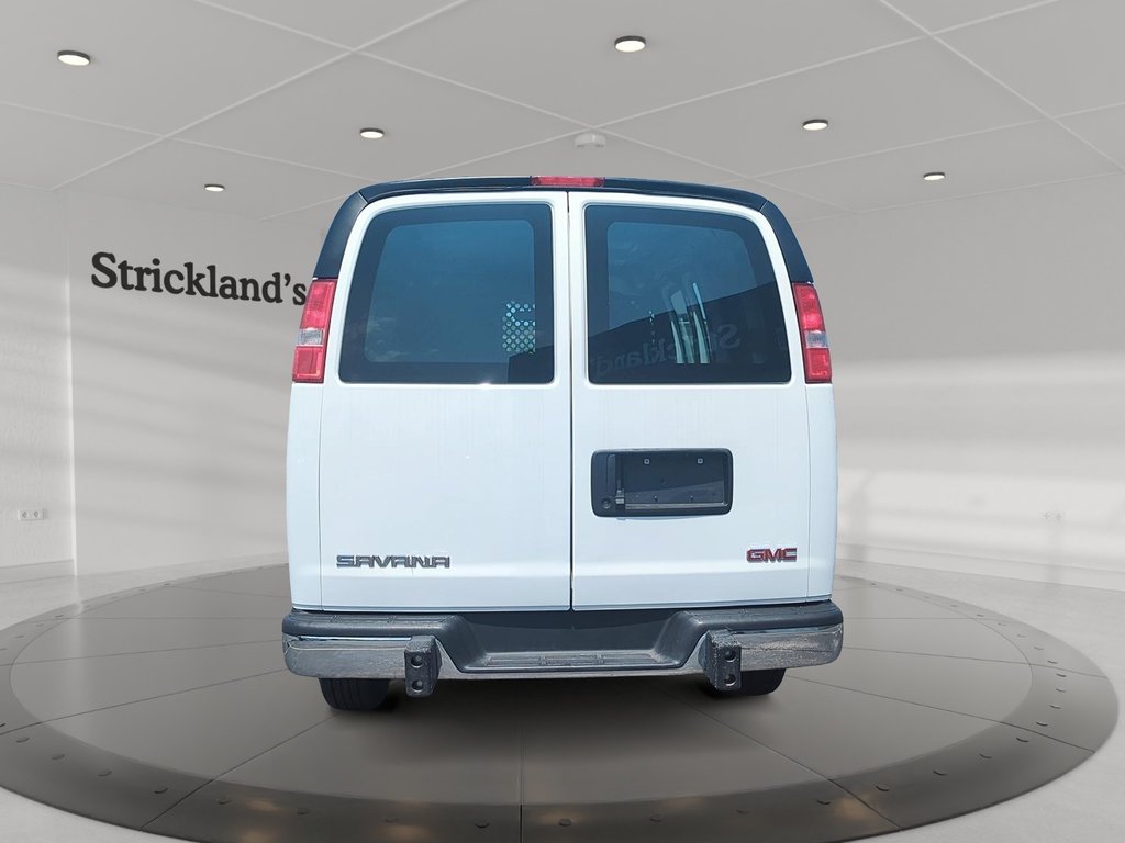 2023 GMC Savana Cargo 2500 135wb 2WD in Stratford, Ontario - 3 - w1024h768px