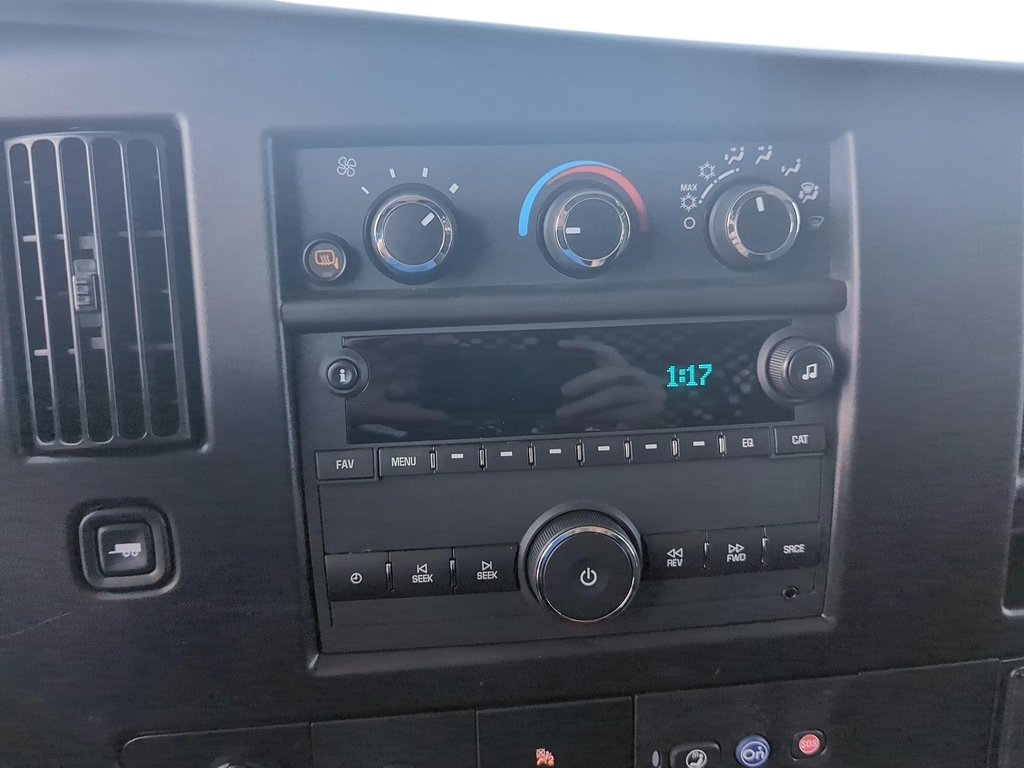 2023 GMC Savana Cargo 2500 135wb 2WD in Stratford, Ontario - 19 - w1024h768px