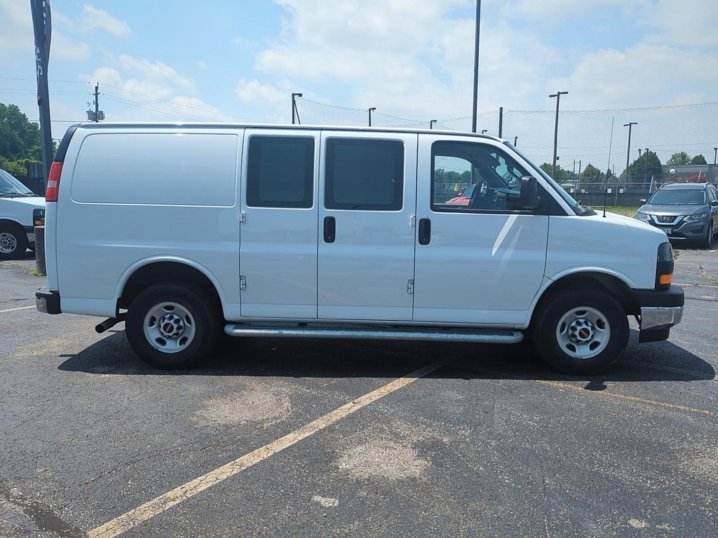 2023 GMC Savana Cargo 2500 135wb 2WD in Stratford, Ontario - 16 - w1024h768px