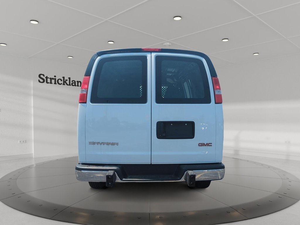 2023 GMC Savana Cargo 2500 135wb 2WD in Stratford, Ontario - 3 - w1024h768px