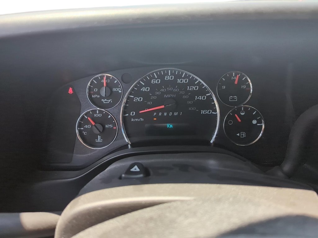 2023 GMC Savana Cargo 2500 135wb 2WD in Stratford, Ontario - 14 - w1024h768px
