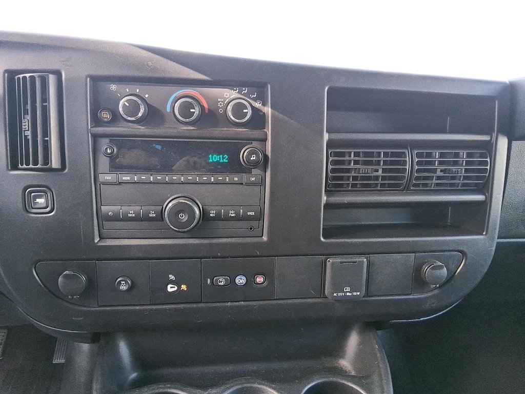 2023 GMC Savana Cargo 2500 135wb 2WD in Stratford, Ontario - 17 - w1024h768px