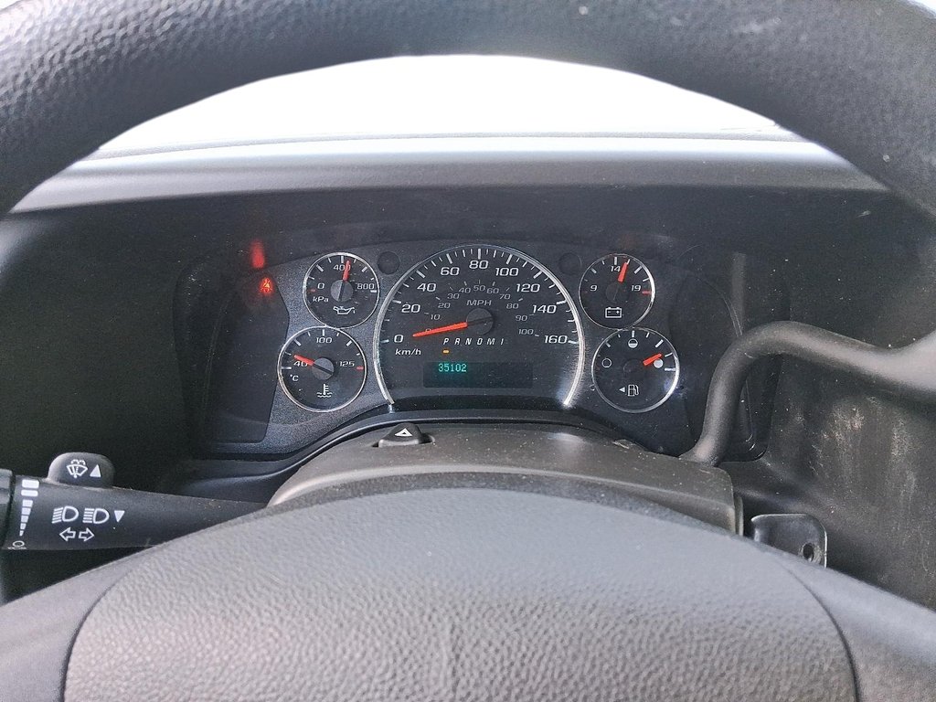 2023 GMC Savana Cargo 2500 135wb 2WD in Stratford, Ontario - 16 - w1024h768px