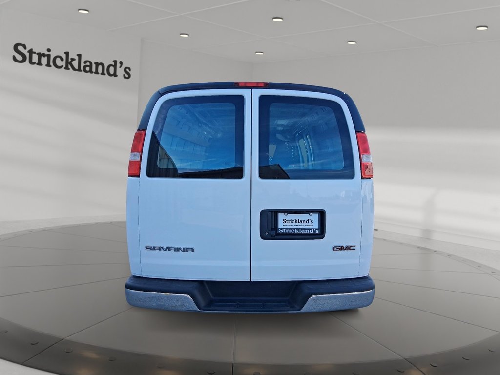 2023 GMC Savana Cargo 2500 135wb 2WD in Stratford, Ontario - 3 - w1024h768px