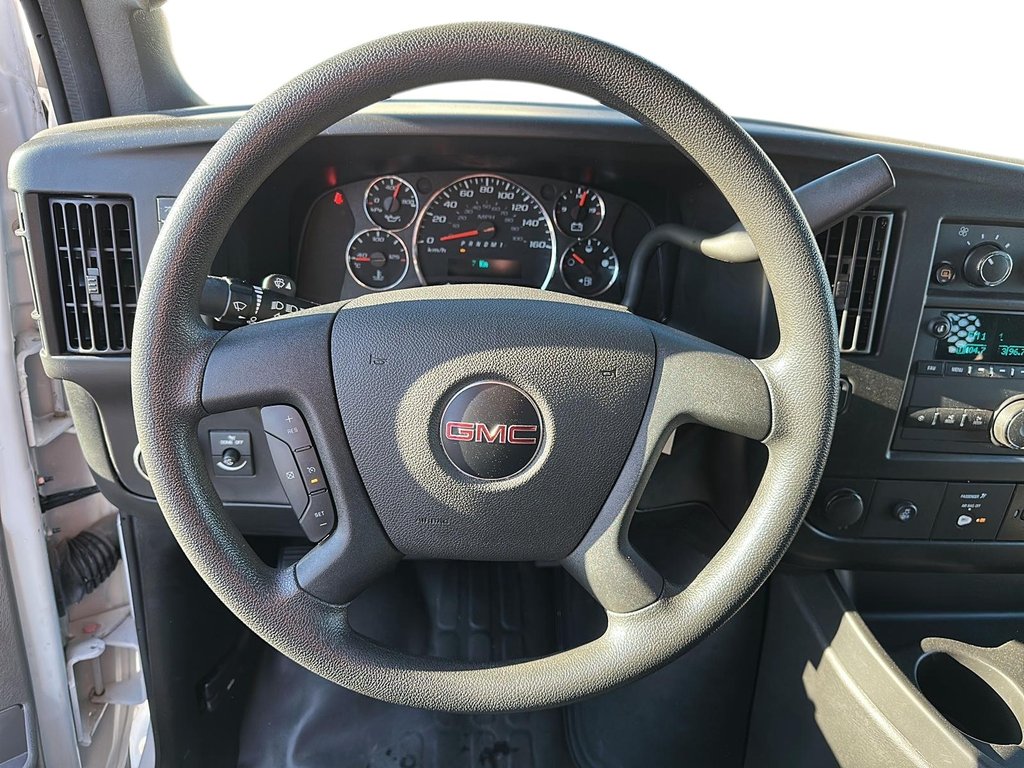 2023 GMC Savana Cargo 2500 135wb 2WD in Stratford, Ontario - 10 - w1024h768px