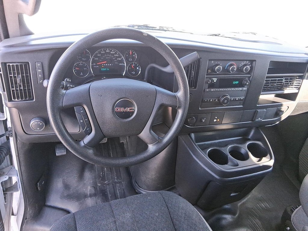 2023 GMC Savana Cargo 2500 135wb 2WD in Stratford, Ontario - 10 - w1024h768px