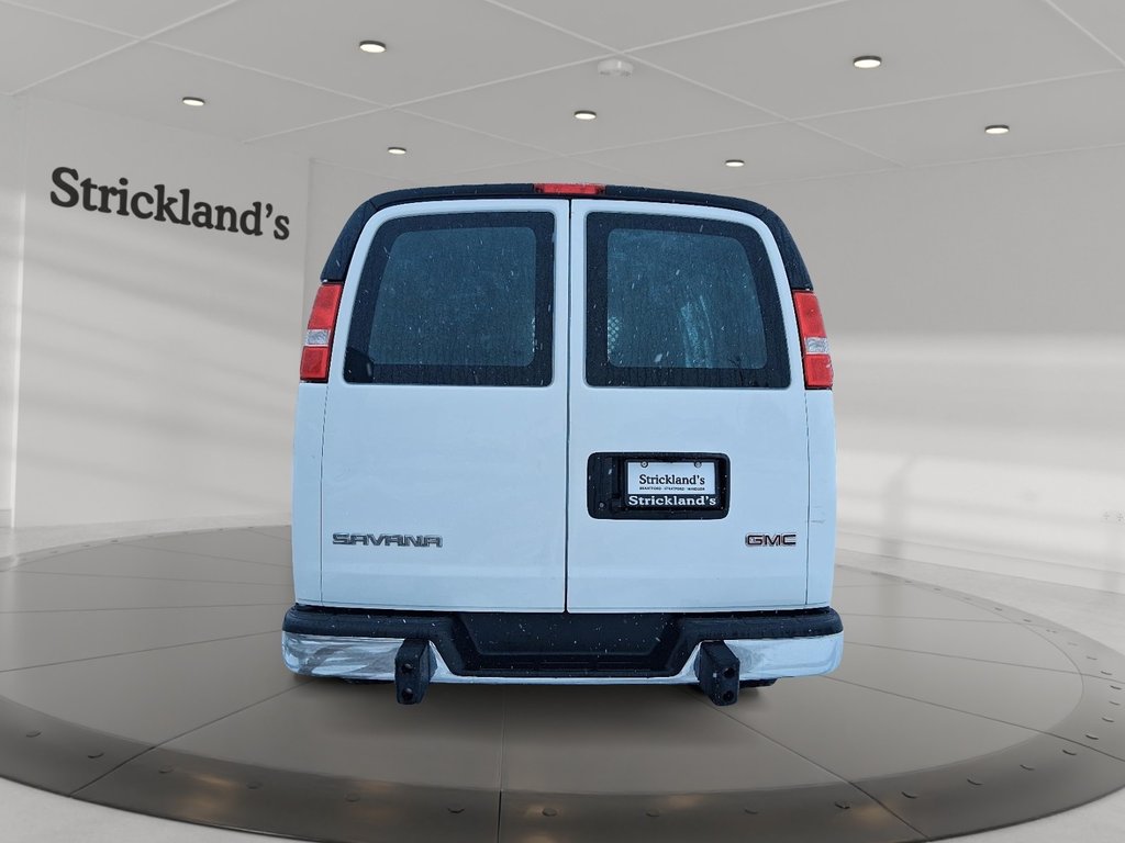 2023 GMC Savana Cargo 2500 135wb 2WD in Stratford, Ontario - 3 - w1024h768px