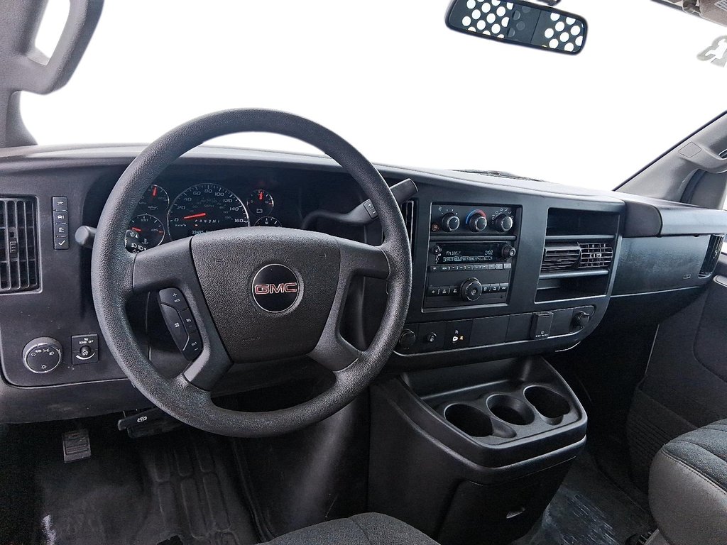 2023 GMC Savana Cargo 2500 135wb 2WD in Stratford, Ontario - 10 - w1024h768px