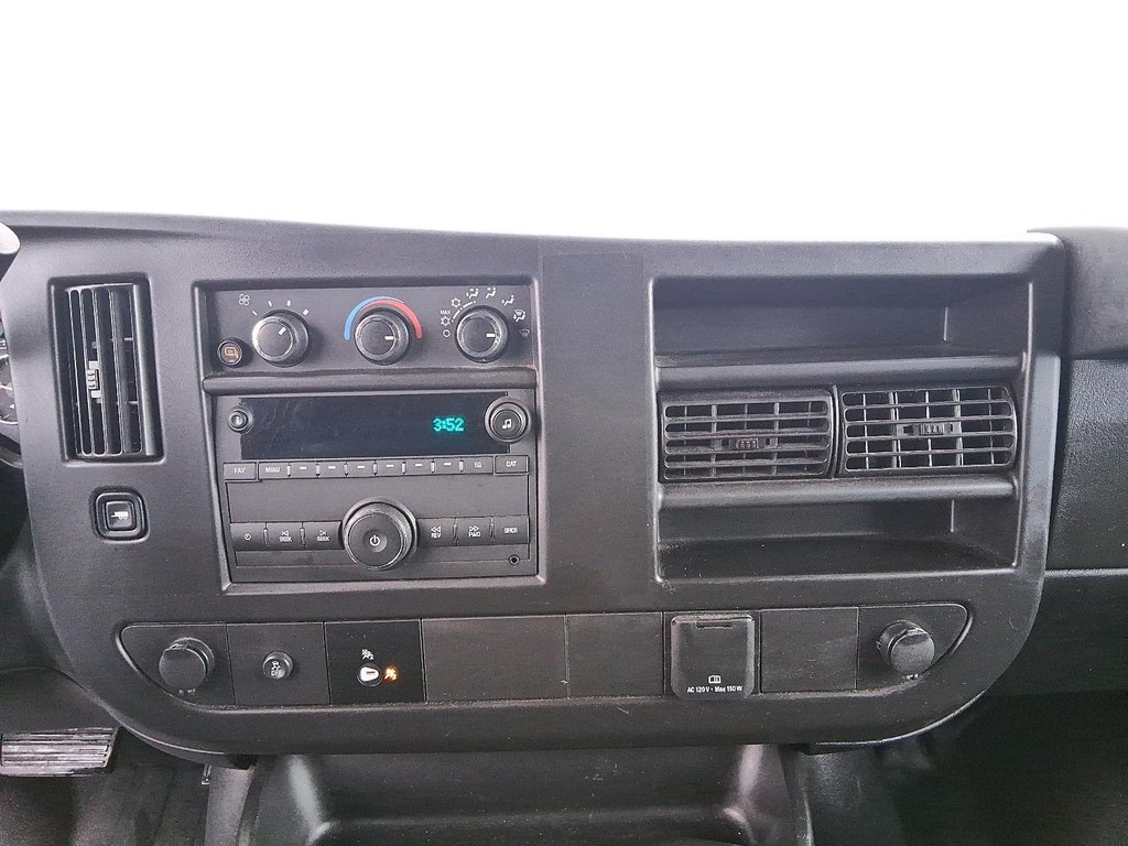 2023 GMC Savana Cargo 2500 135wb 2WD in Stratford, Ontario - 15 - w1024h768px