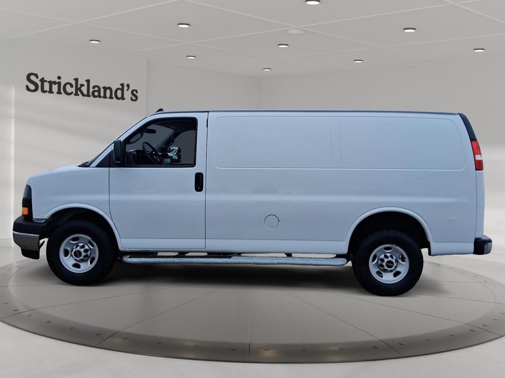 2023 GMC Savana Cargo 2500 135wb 2WD in Stratford, Ontario - 5 - w1024h768px