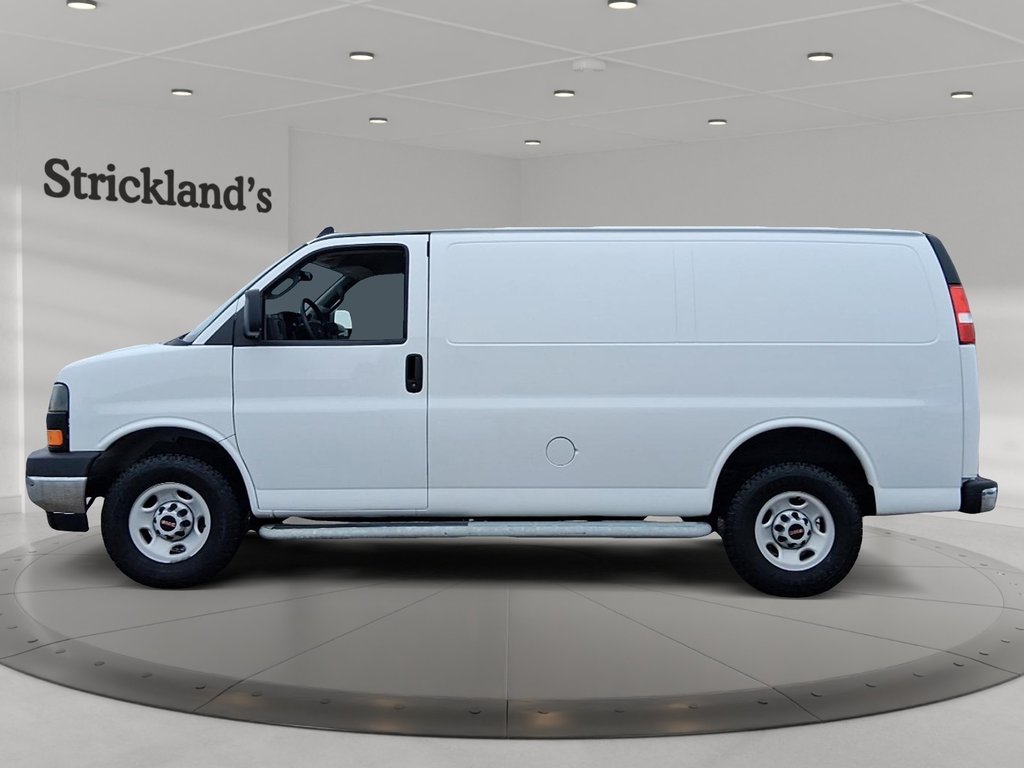2023 GMC Savana Cargo 2500 135wb 2WD in Stratford, Ontario - 5 - w1024h768px