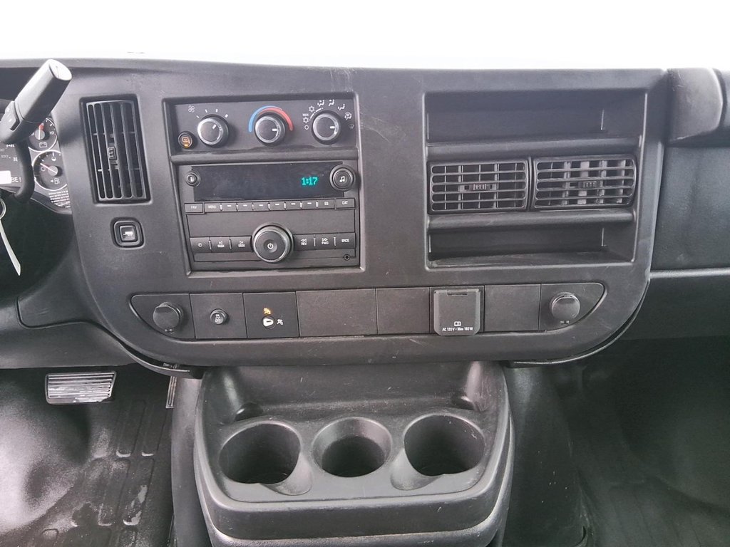 2023 GMC Savana Cargo 2500 135wb 2WD in Stratford, Ontario - 14 - w1024h768px