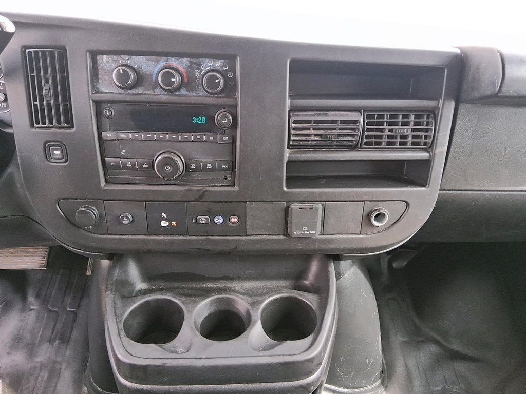 2023 GMC Savana Cargo 2500 155wb 2WD in Stratford, Ontario - 14 - w1024h768px