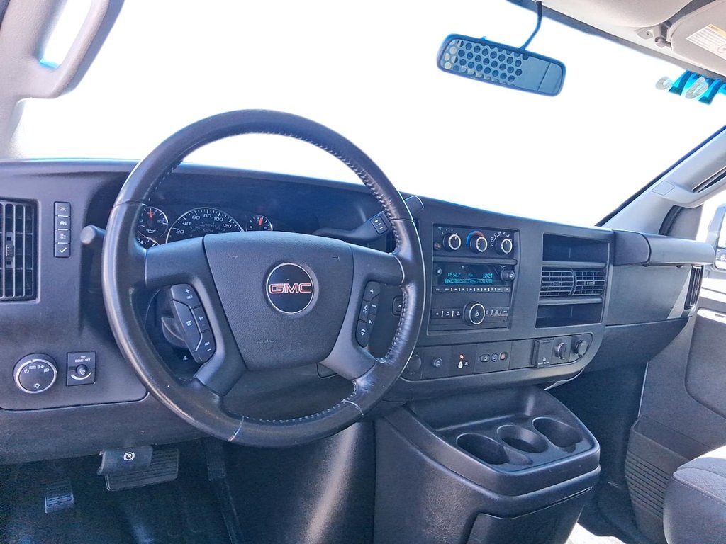 2023 GMC Savana Cargo 2500 135wb 2WD in Stratford, Ontario - 10 - w1024h768px