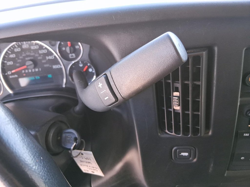 2023 GMC Savana Cargo 2500 135wb 2WD in Stratford, Ontario - 16 - w1024h768px
