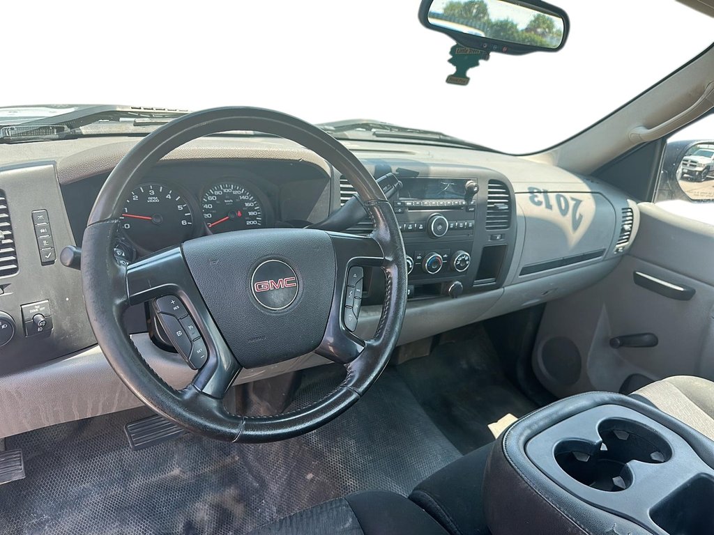 2013 GMC Sierra 1500 WT Reg Cab Standard Box 2WD 1SA in Stratford, Ontario - 8 - w1024h768px