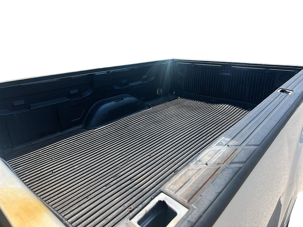 2013 GMC Sierra 1500 WT Reg Cab Standard Box 2WD 1SA in Stratford, Ontario - 14 - w1024h768px