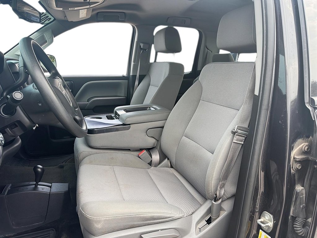 2016 GMC Sierra 1500 Double 4x4 SLE / Standard Box in Stratford, Ontario - 8 - w1024h768px