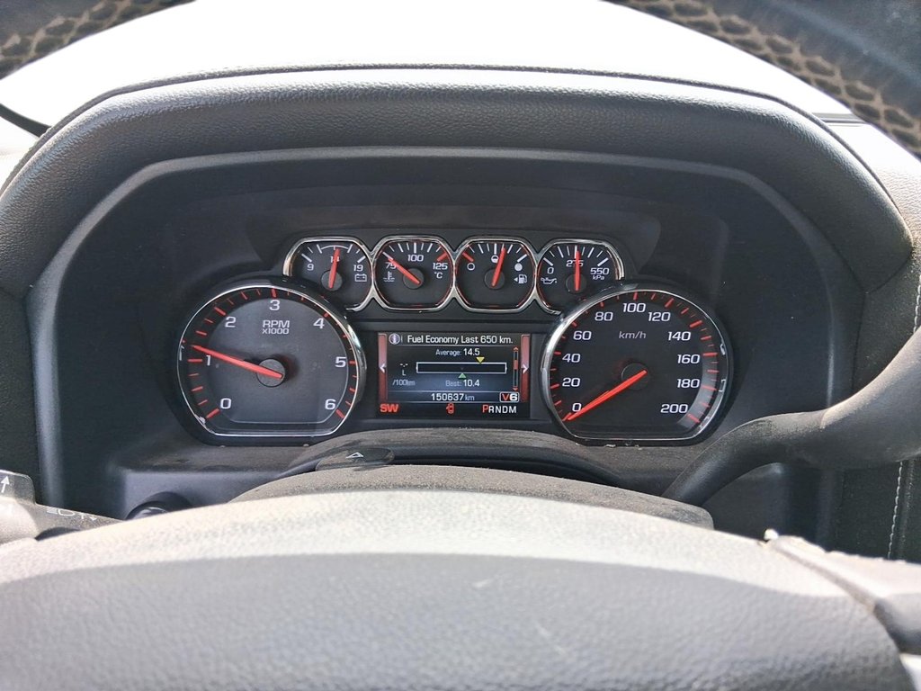 2016 GMC Sierra 1500 Crew 4x4 SLT / Standard Box in Stratford, Ontario - 13 - w1024h768px