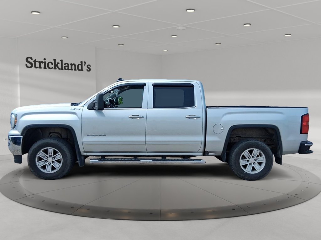 2016 GMC Sierra 1500 Crew 4x4 SLT / Standard Box in Stratford, Ontario - 5 - w1024h768px