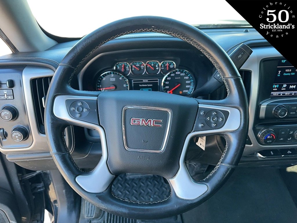 2017  Sierra 1500 Crew 4x4 Base / Standard Box in Stratford, Ontario - 11 - w1024h768px