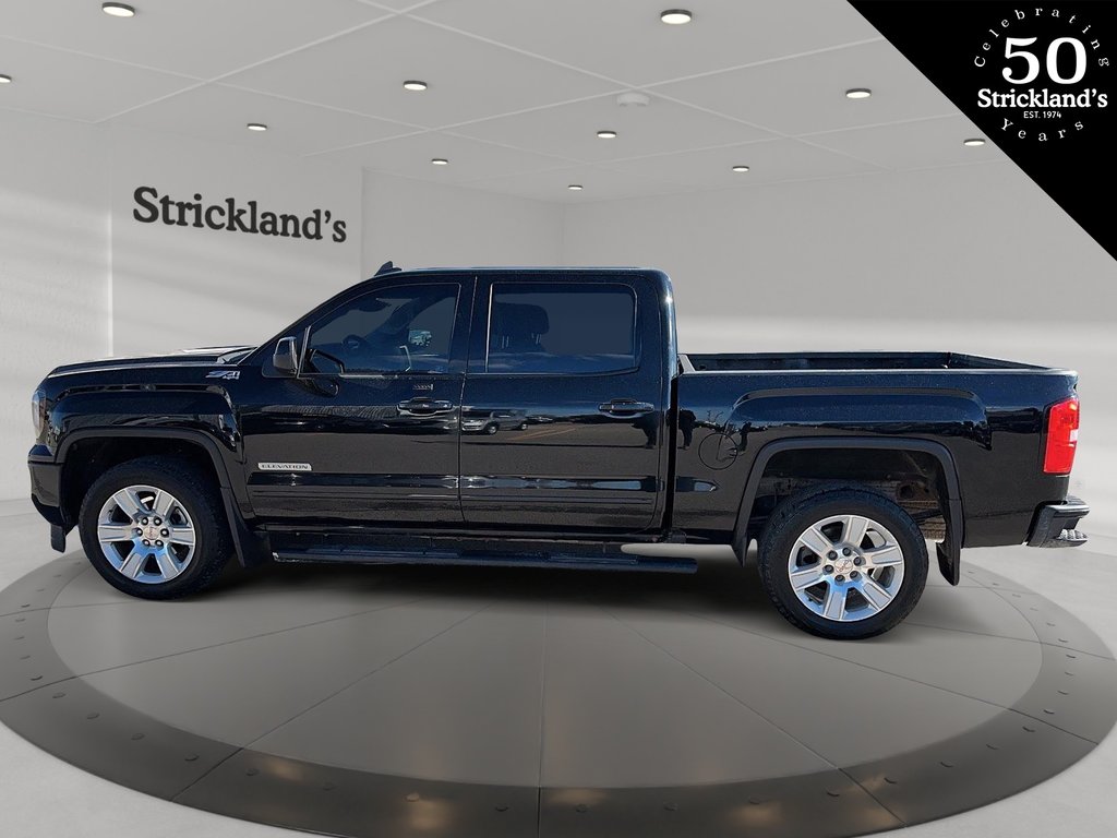 2017  Sierra 1500 Crew 4x4 Base / Standard Box in Stratford, Ontario - 5 - w1024h768px