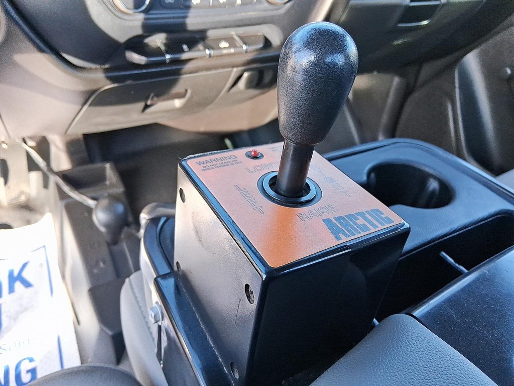 2017 GMC Sierra 1500 Reg 4x4 Base / Standard Box in Stratford, Ontario - 16 - w1024h768px