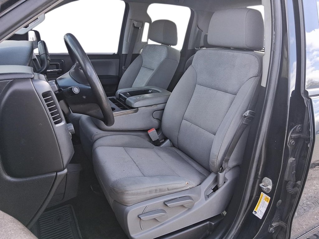 2017 GMC Sierra 1500 Double 4x4 SLE / Standard Box in Stratford, Ontario - 7 - w1024h768px