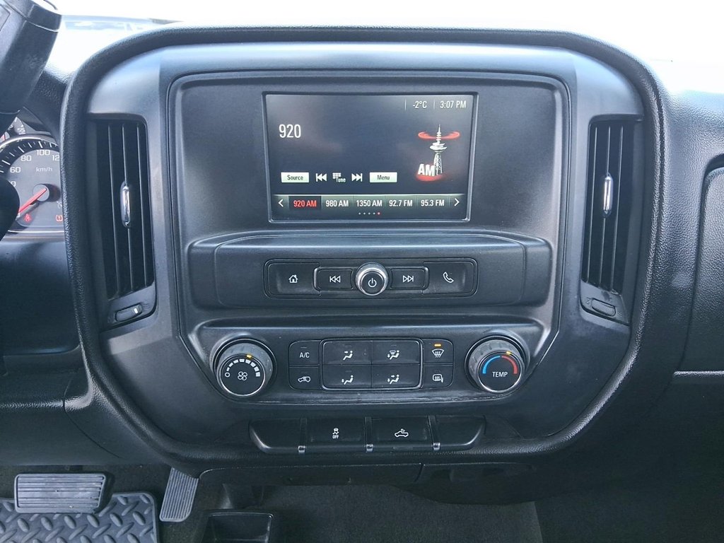 2017 GMC Sierra 1500 Double 4x4 SLE / Standard Box in Stratford, Ontario - 14 - w1024h768px