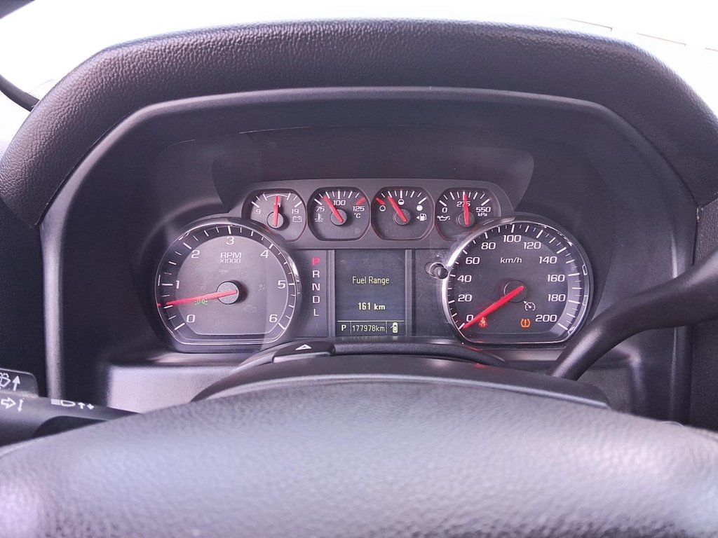 2017 GMC Sierra 1500 Double 4x4 SLE / Standard Box in Stratford, Ontario - 13 - w1024h768px