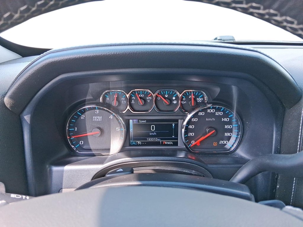 2017 GMC Sierra 1500 Crew 4x4 SLE / Short Box in Stratford, Ontario - 13 - w1024h768px