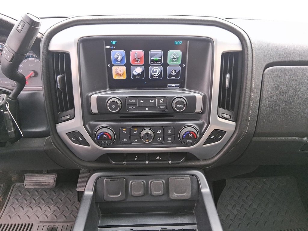 2018 GMC Sierra 1500 Crew 4x4 Base / Short Box in Stratford, Ontario - 14 - w1024h768px