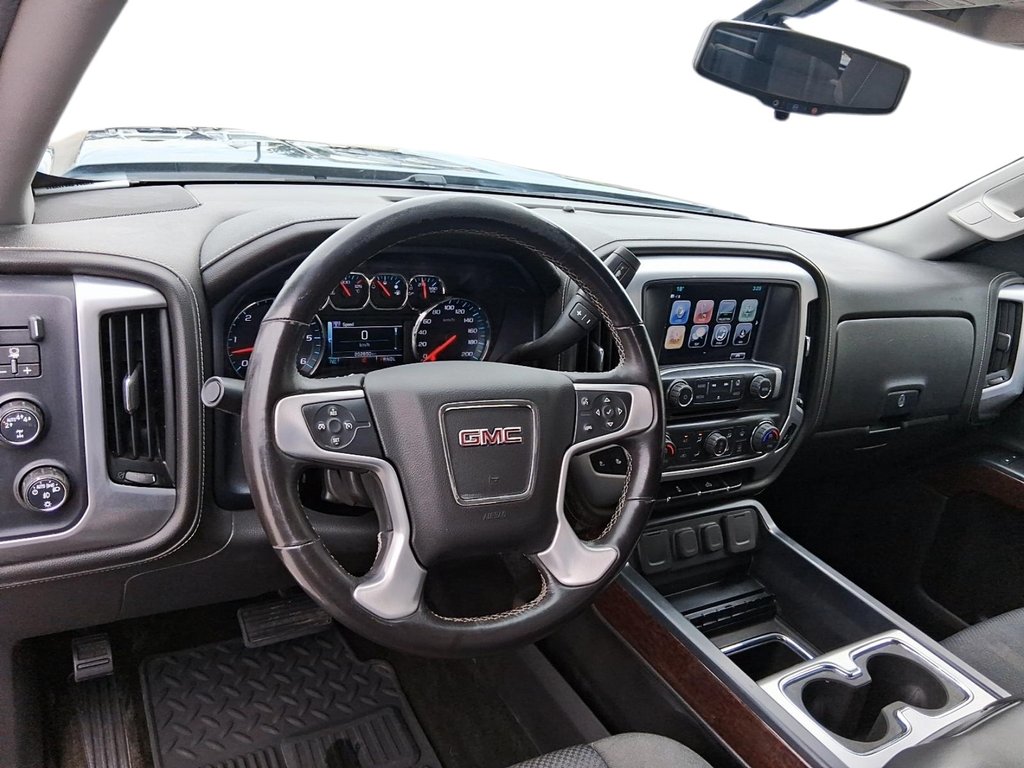 2018 GMC Sierra 1500 Crew 4x4 Base / Short Box in Stratford, Ontario - 9 - w1024h768px