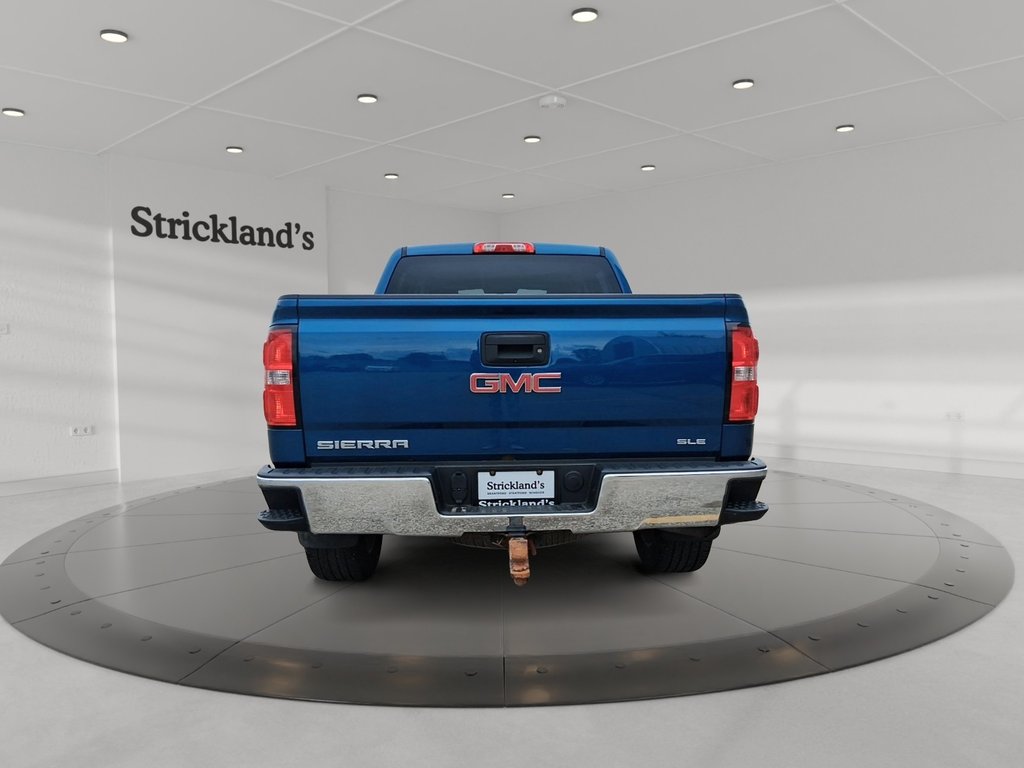 2018 GMC Sierra 1500 Crew 4x4 Base / Short Box in Stratford, Ontario - 3 - w1024h768px