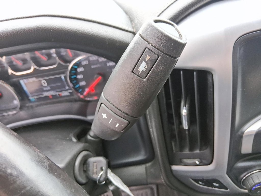 2018 GMC Sierra 1500 Crew 4x4 Base / Short Box in Stratford, Ontario - 15 - w1024h768px
