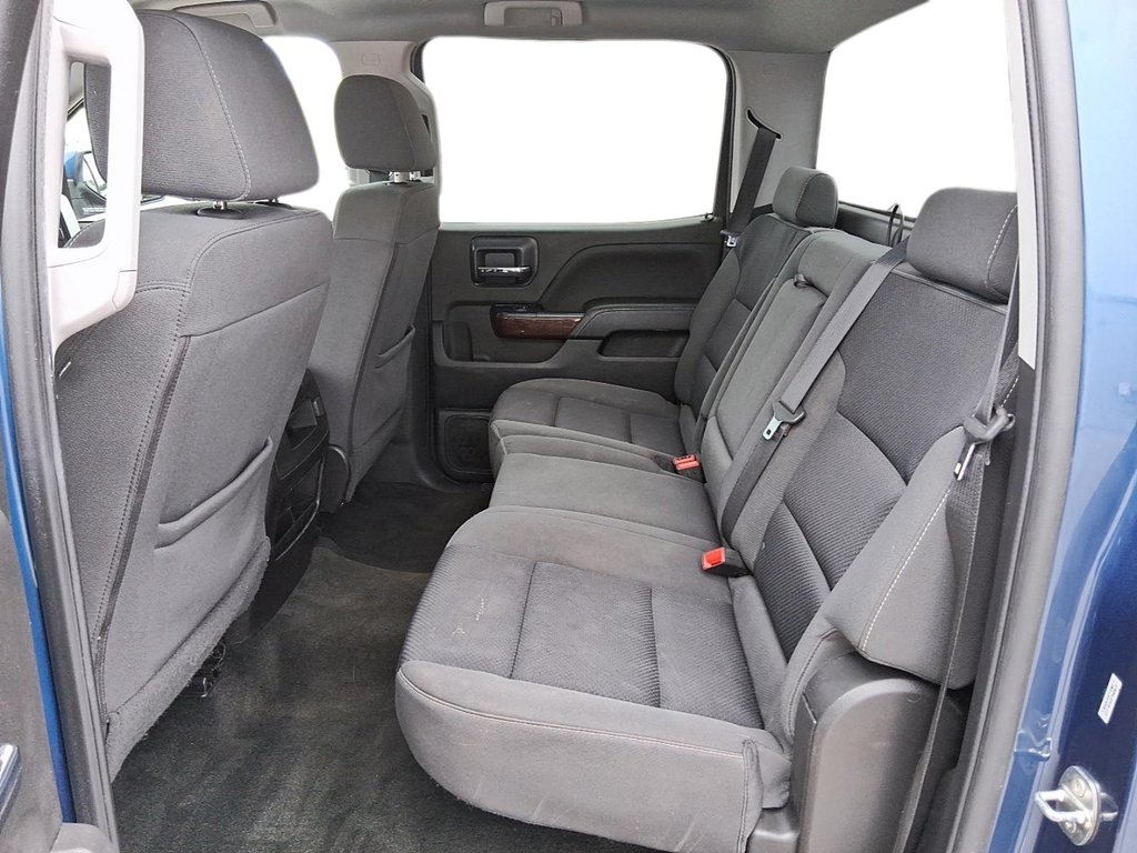 2018 GMC Sierra 1500 Crew 4x4 Base / Short Box in Stratford, Ontario - 8 - w1024h768px
