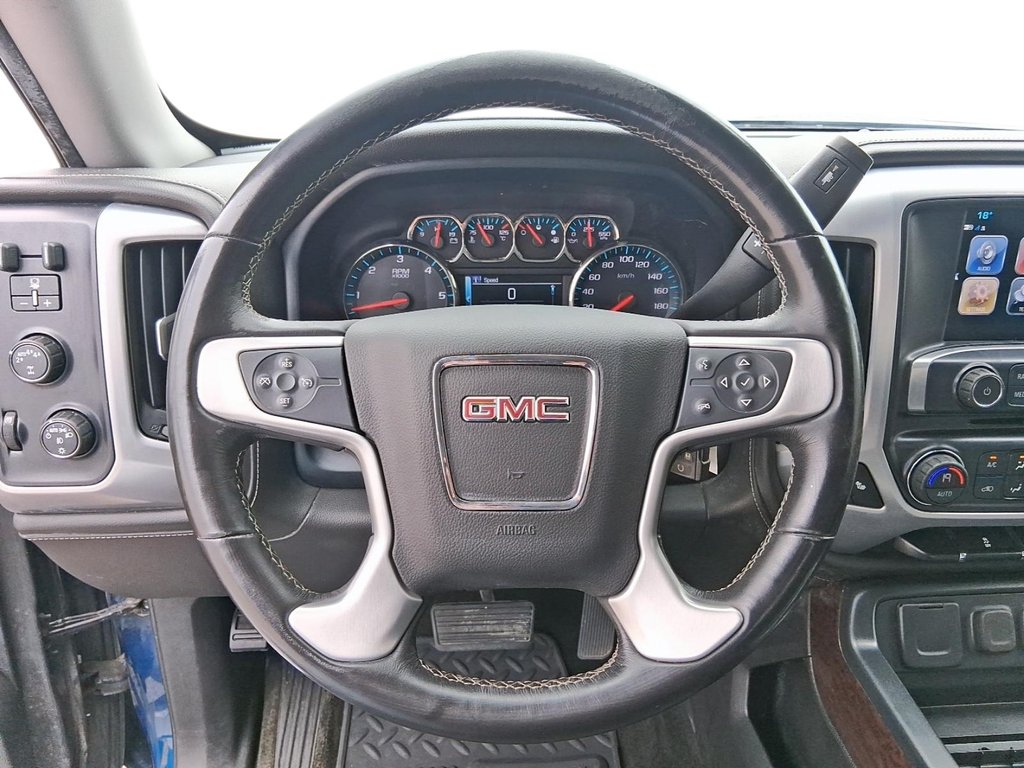 2018 GMC Sierra 1500 Crew 4x4 Base / Short Box in Stratford, Ontario - 11 - w1024h768px